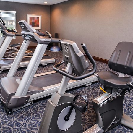 Holiday Inn Express Hotel & Suites York By Ihg Bagian luar foto