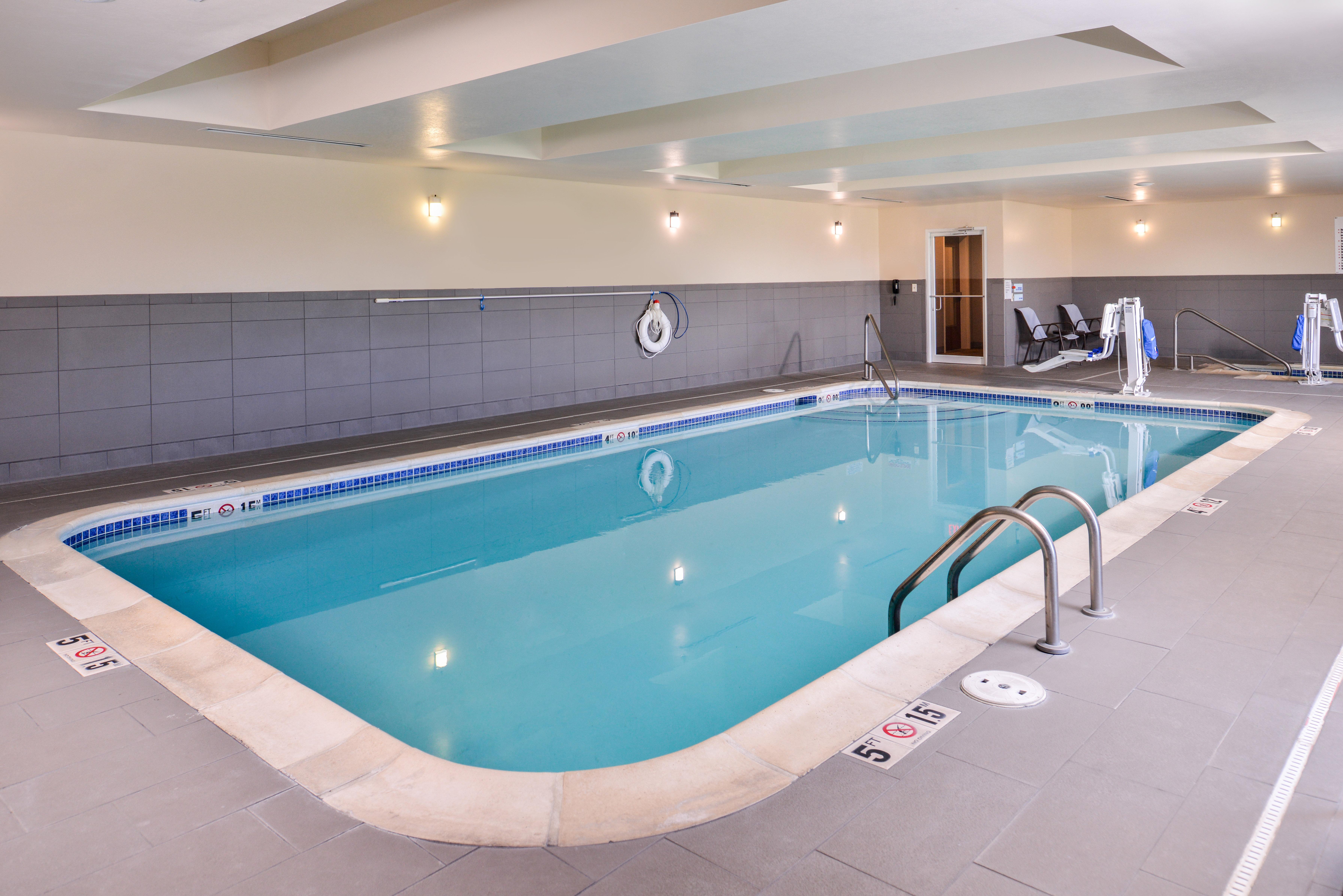 Holiday Inn Express Hotel & Suites York By Ihg Bagian luar foto