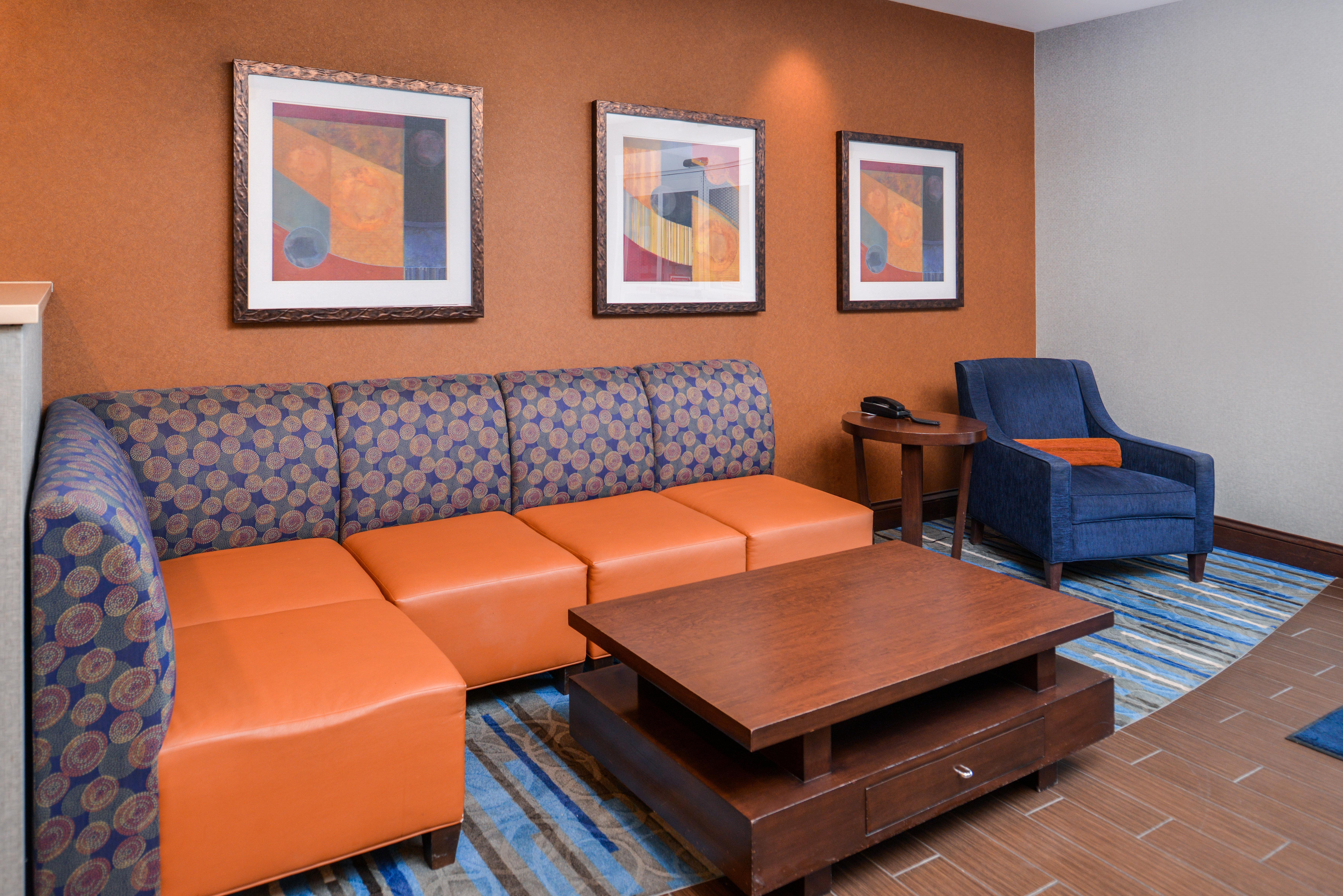 Holiday Inn Express Hotel & Suites York By Ihg Bagian luar foto
