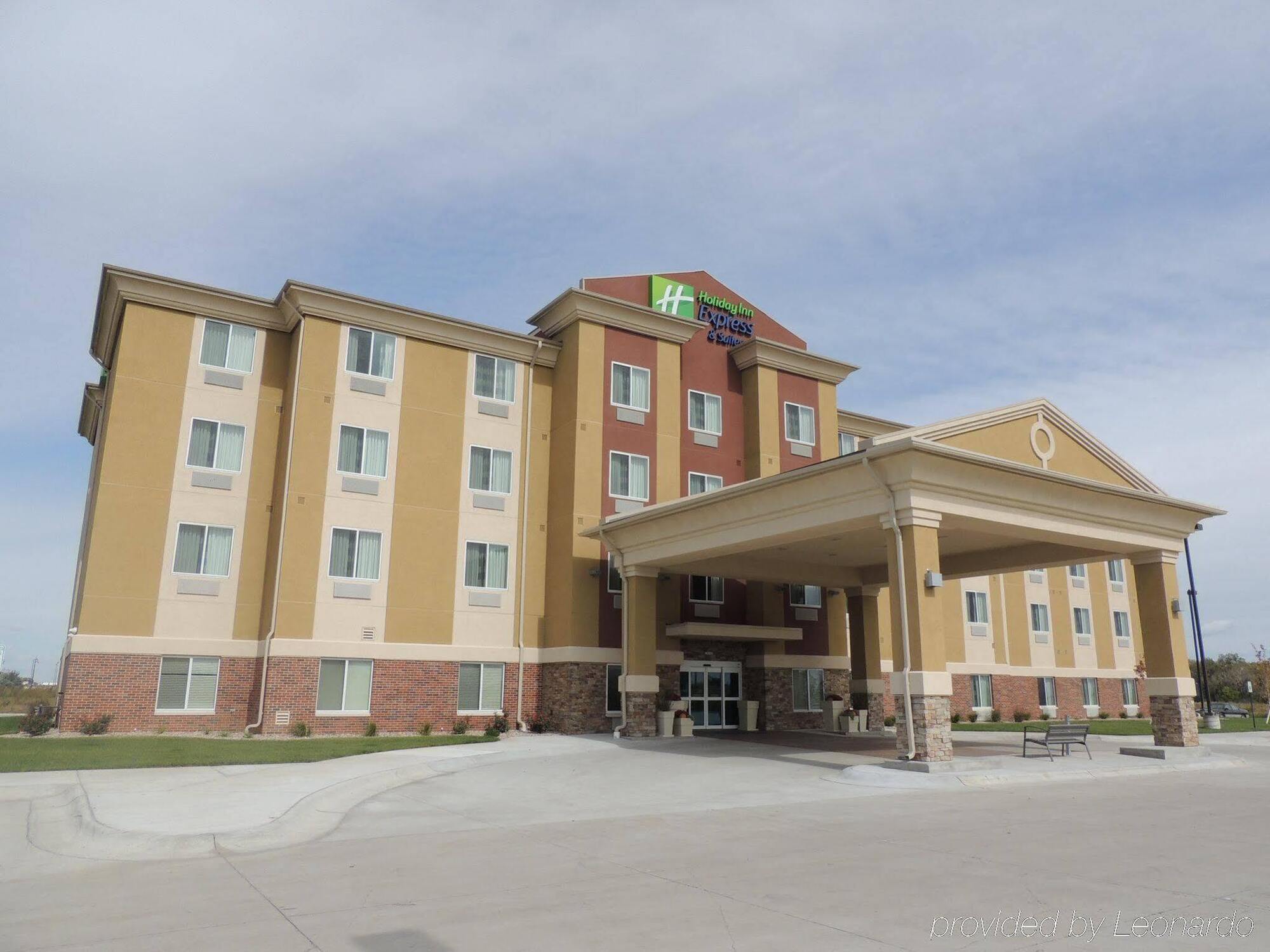 Holiday Inn Express Hotel & Suites York By Ihg Bagian luar foto